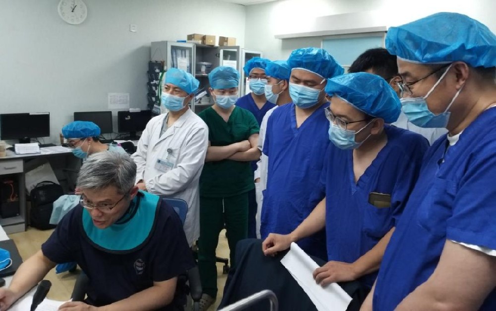 嘉境·瓣旅｜南京市第一医院陈绍良教授、张俊杰教授团队成功完成TaurusElite?经导管主动脉瓣系统上市后全国首日植入