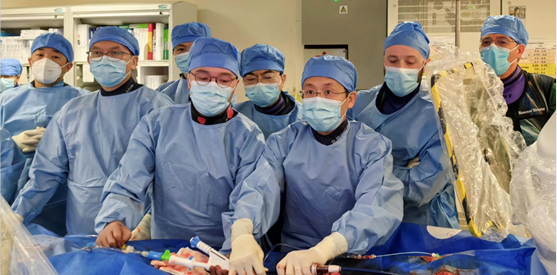 香港伊利沙伯医院Dr. Michael Lee团队完成JenaValve Trilogy亚洲首例植入，开启重度主动脉瓣反流经股TAVI治疗新时代
